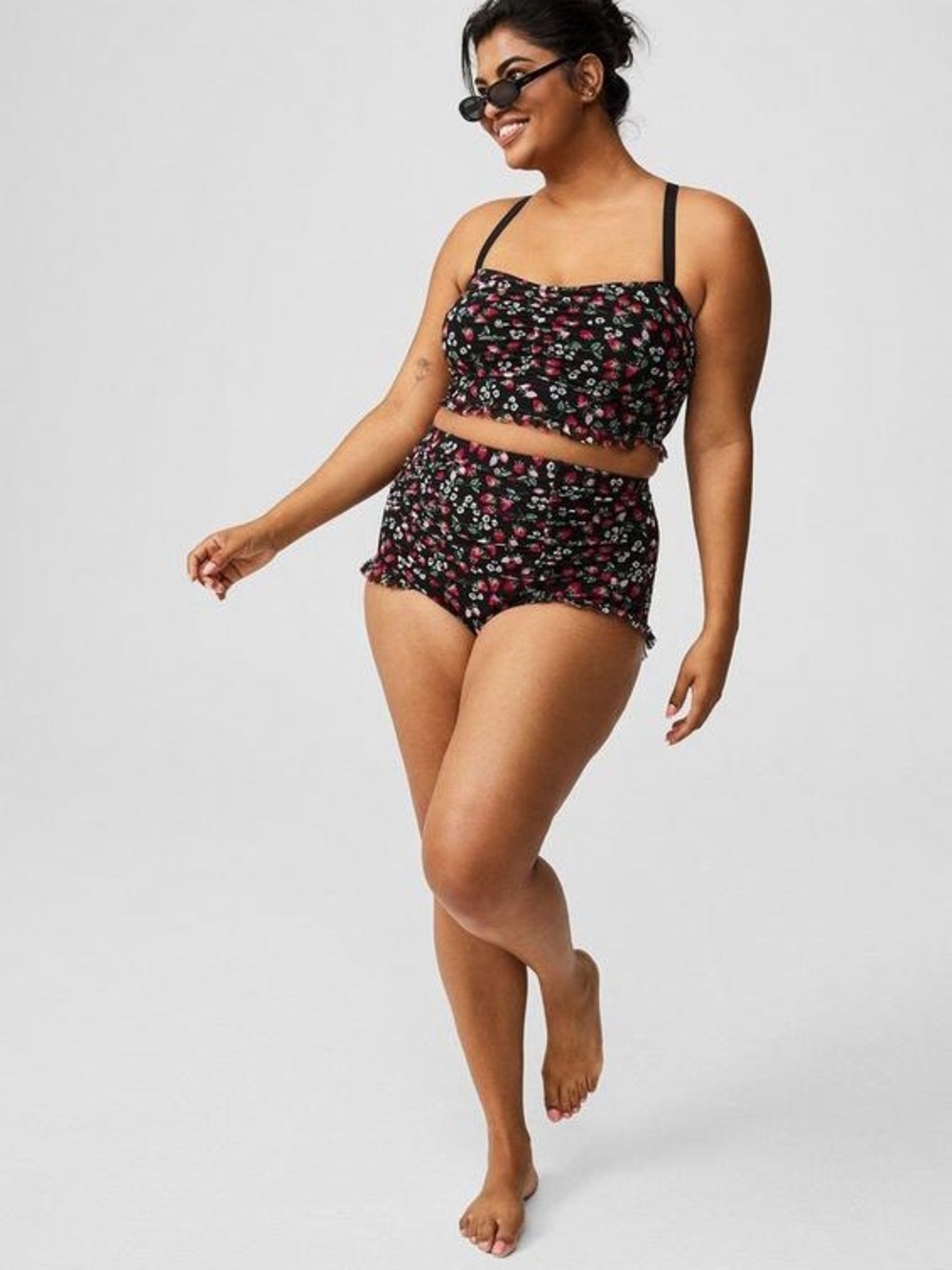 Torrid Black Floral High-Waist Bikini Mesh Strawberry Set sz 2 bottoms sz 4 Top